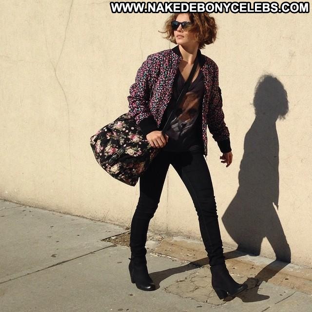 Camren Bicondova Miscellaneous Celebrity Blonde Skinny Nice Brunette