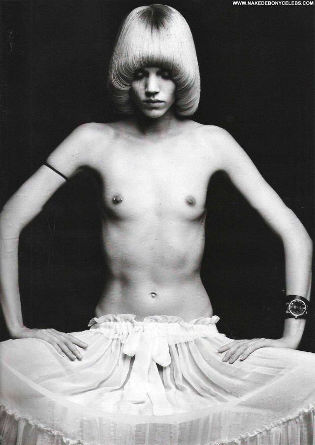 Freja Beha Erichsen Posing Hot Danish Babe Beautiful Shaved Celebrity