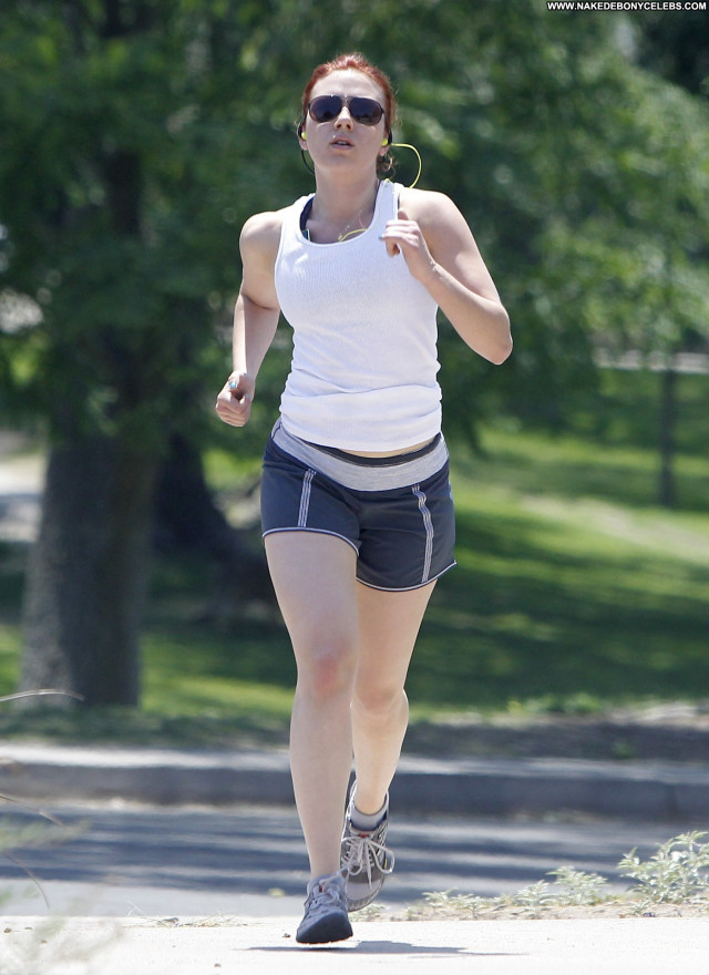 Scarlett Johansson Celebrity Jogging Posing Hot Beautiful Scared
