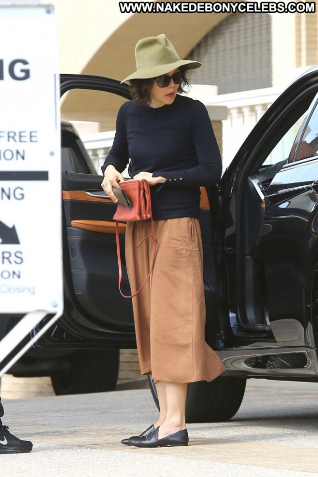 Maggie Gyllenhaal Beverly Hills Paparazzi Shopping Bar New York