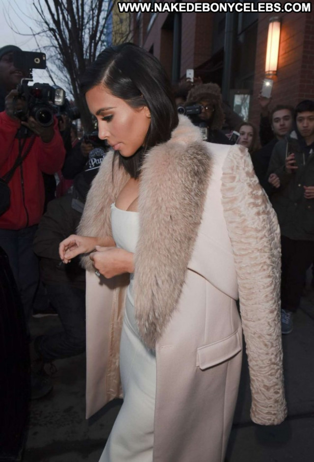Kim Kardashian New York Beautiful New York Posing Hot Paparazzi Babe