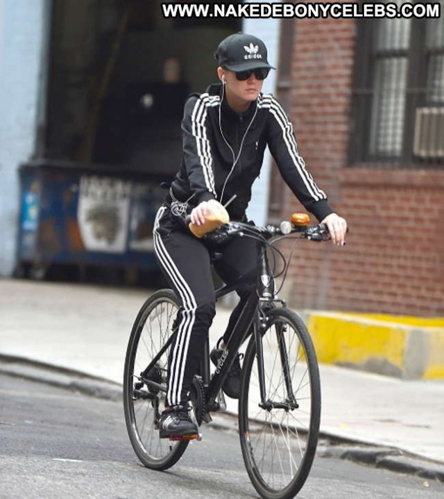 Katy Perry New York Posing Hot New York Babe Paparazzi Celebrity Katy Perry New York Posing Hot New York Babe Paparazzi Celebrity