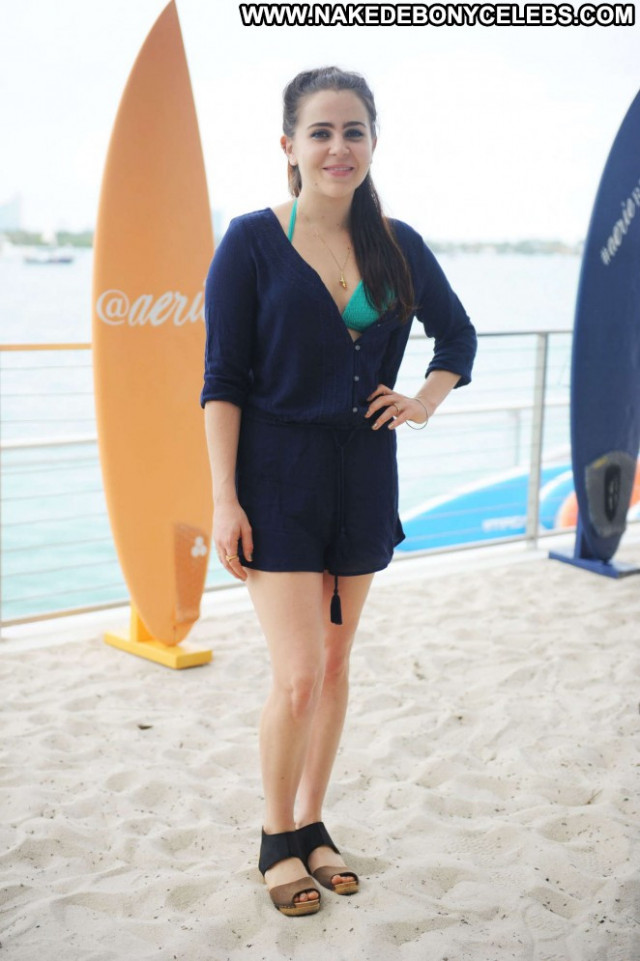 Mae Whitman Miami Beach Babe Celebrity Posing Hot Beach Beautiful