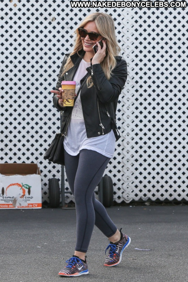 Hilary Duff Beverly Hills Paparazzi Celebrity Beautiful Babe Posing