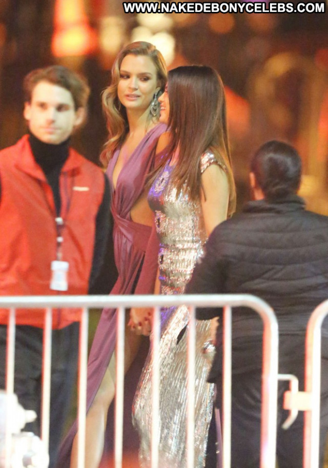 Selena Gomez Beverly Hills Party Paparazzi Posing Hot Celebrity