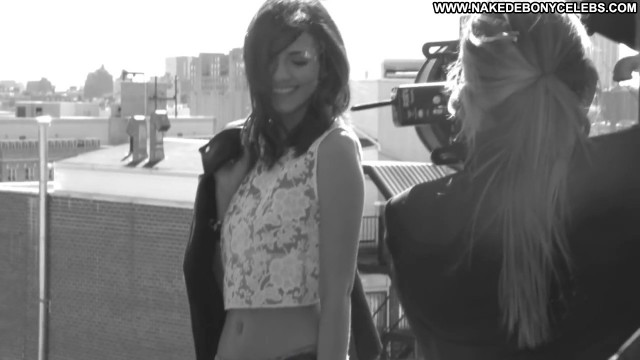 Victoria Justice No Source Posing Hot Celebrity Beautiful Babe Famous