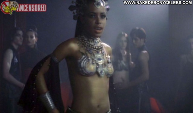 Aaliyah Queen Of The Damned Hot Brunette Ebony Celebrity Beautiful