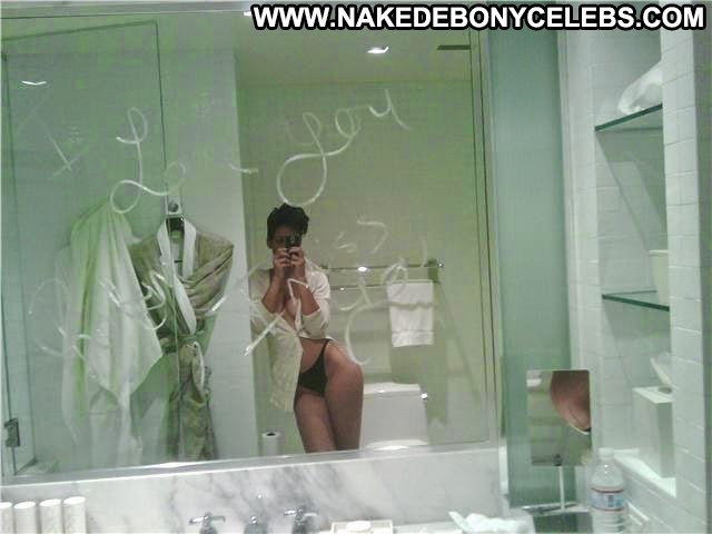 Rihanna Icloud Leak Scandal Nice Medium Tits Gorgeous Celebrity Ebony