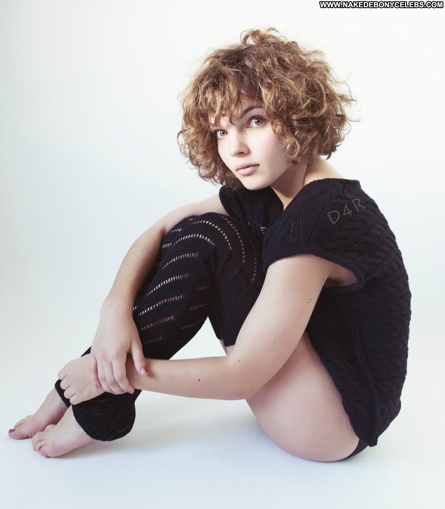 Camren Bicondova Naked