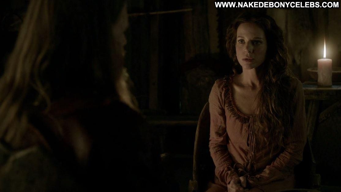 Jessalyn gilsig tits