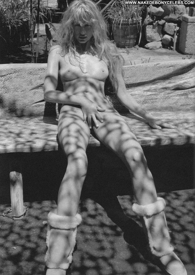 Daryl Hannah Miscellaneous Gorgeous Medium Tits Blonde Posing Hot