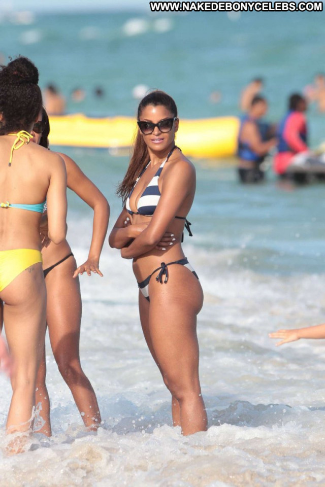 Claudia Jordan No Source Celebrity Jordan Beautiful Posing Hot Bikini