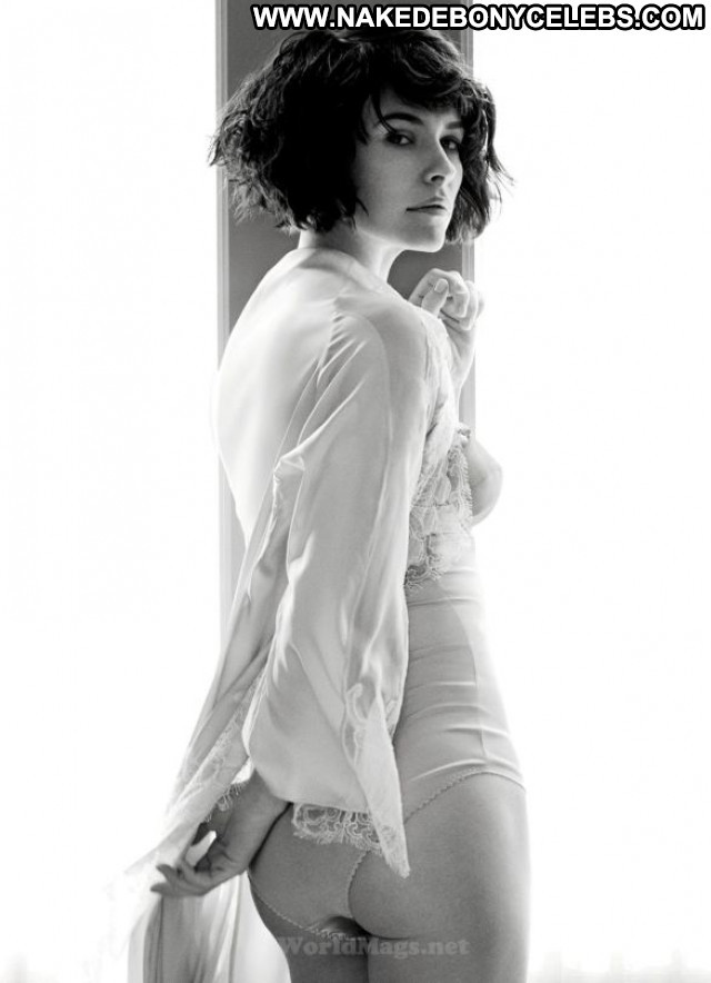 Evangeline Lilly Esquire Magazine Beautiful Magazine Babe Posing Hot