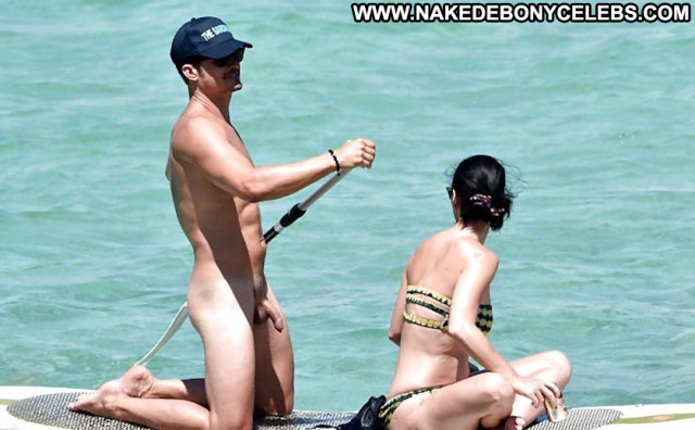 Katy Perry Beach Posing Hot Beautiful Celebrity Babe Hot Famous Sexy