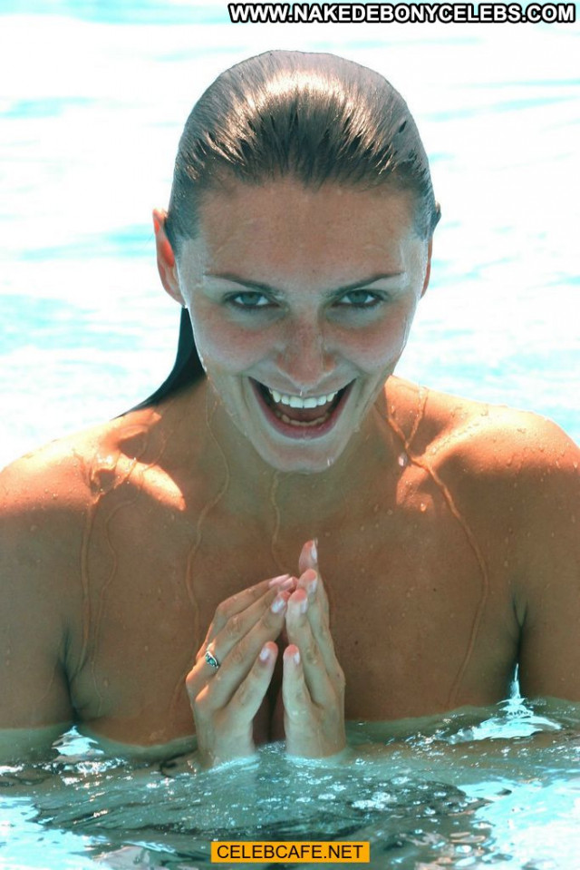 Diana Kleimenova No Source Pool Posing Hot Paparazzi Babe Toples