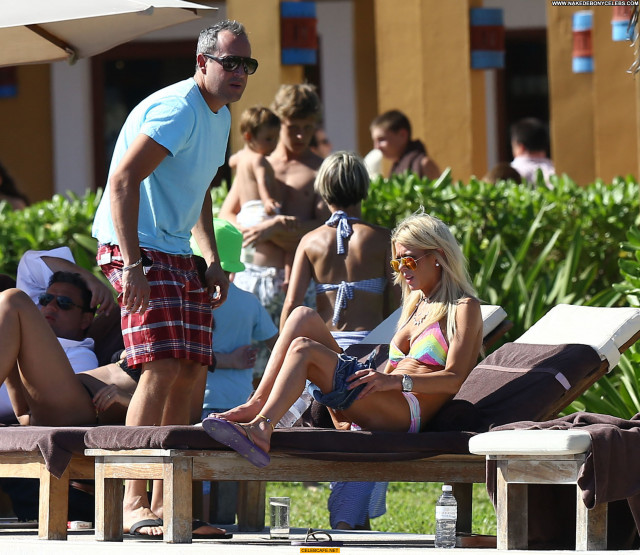 Tara Reid No Source Babe Pool Poolside Hawaii Celebrity Bikini