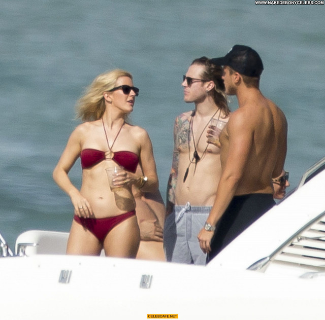 Ellie Goulding Celebrity Posing Hot Beautiful Yacht Babe Bikini