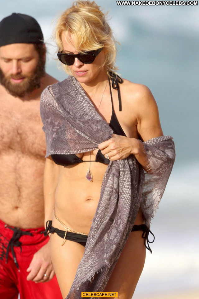 Pamela Anderson No Source Posing Hot Babe Black Beautiful Bikini