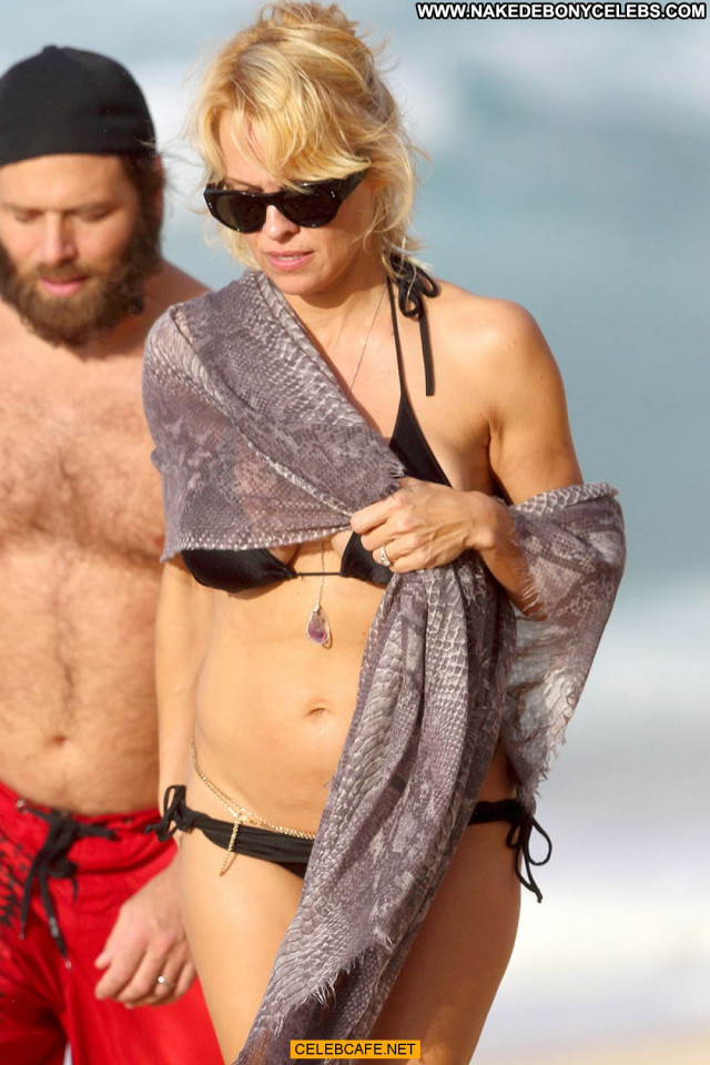 Pamela Anderson No Source Posing Hot Babe Black Beautiful Bikini