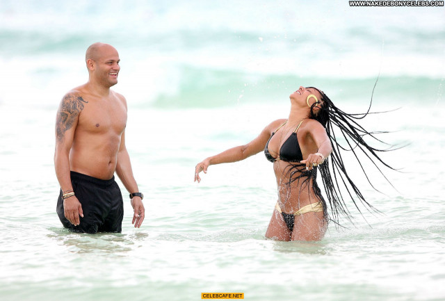 Melanie Brown The Beach Candid Babe Candids Beautiful Mexico