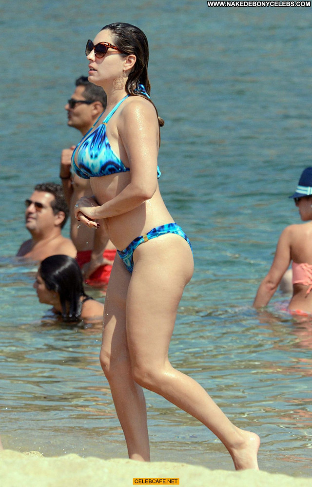 Kelly Brook No Source Bikini Babe Celebrity Posing Hot Beach