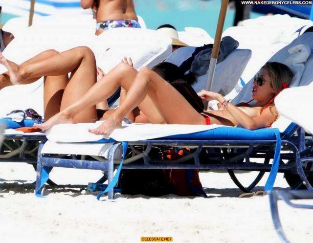 Lauren Stoner South Beach Celebrity Babe Beautiful Topless Beach
