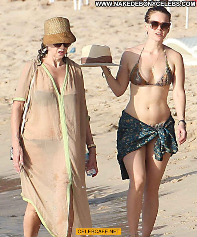 Alice Eve No Source Babe Celebrity Beautiful Bikini Beach Barbados