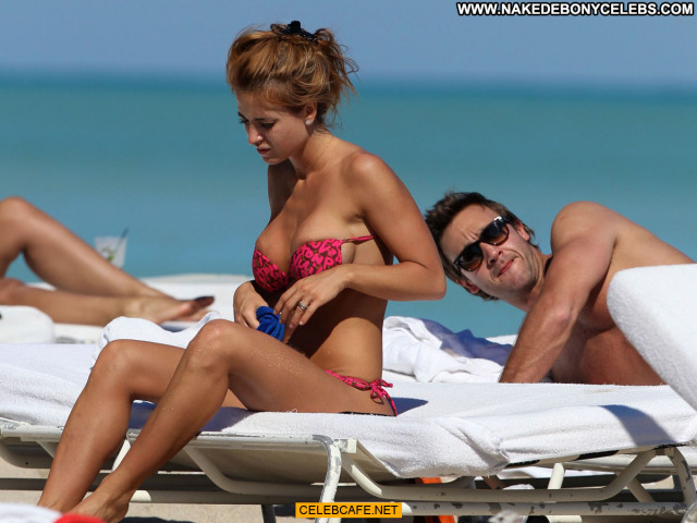 Jesica Cirio The Beach Posing Hot Babe Celebrity Beach Areola Slip