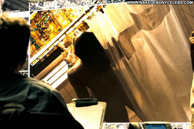 Paula Patton Deja Vu Posing Hot Bar Breasts Ass Shower Celebrity Nude