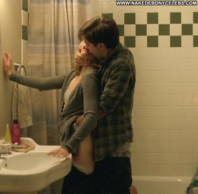 Elizabeth Banks The Details Nude Bathroom Sex Scene Ass Bar Jeans