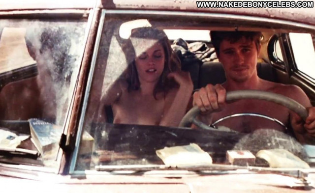 Kristen Stewart On The Road Ass Posing Hot Big Tits Actress Sea Happy