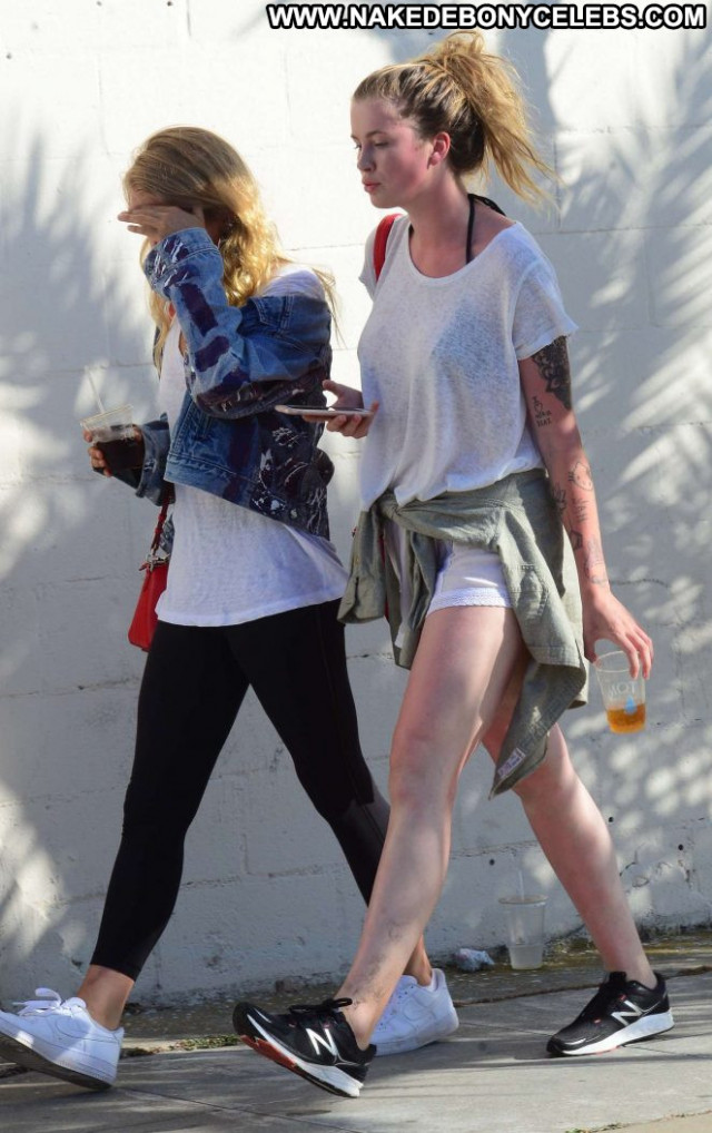 Ireland Baldwin No Source Shorts Babe Posing Hot Celebrity Paparazzi