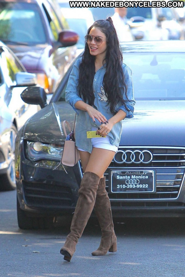 Vanessa Hudgens No Source Posing Hot Babe Beautiful Paparazzi