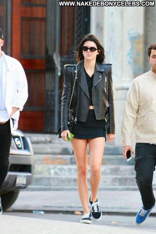 Kendall Jenner Paparazzi Straight Babe Posing Hot Celebrity Beautiful