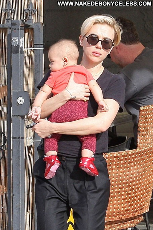 Scarlett Johansson Angel Celebrity Los Angeles Straight Babe Posing Hot Paparazzi Beautiful