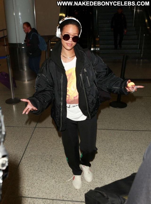 Rihanna Lax Airport Angel Los Angeles Lax Airport Celebrity Paparazzi
