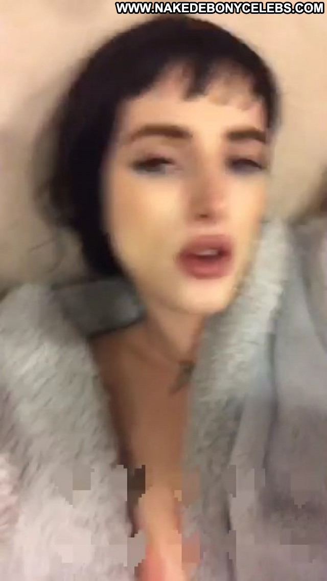 Bella Thorne No Source Nip Slip Topless Sex Posing Hot Toples Singer