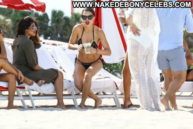 Bikini The Beach Babe Celebrity Paparazzi Beautiful Posing Hot Bikini