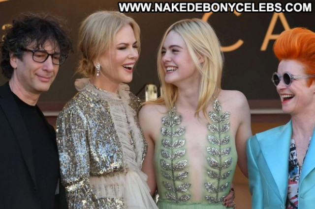 Nicole Kidma Cannes Film Festival Babe Posing Hot Celebrity Paparazzi