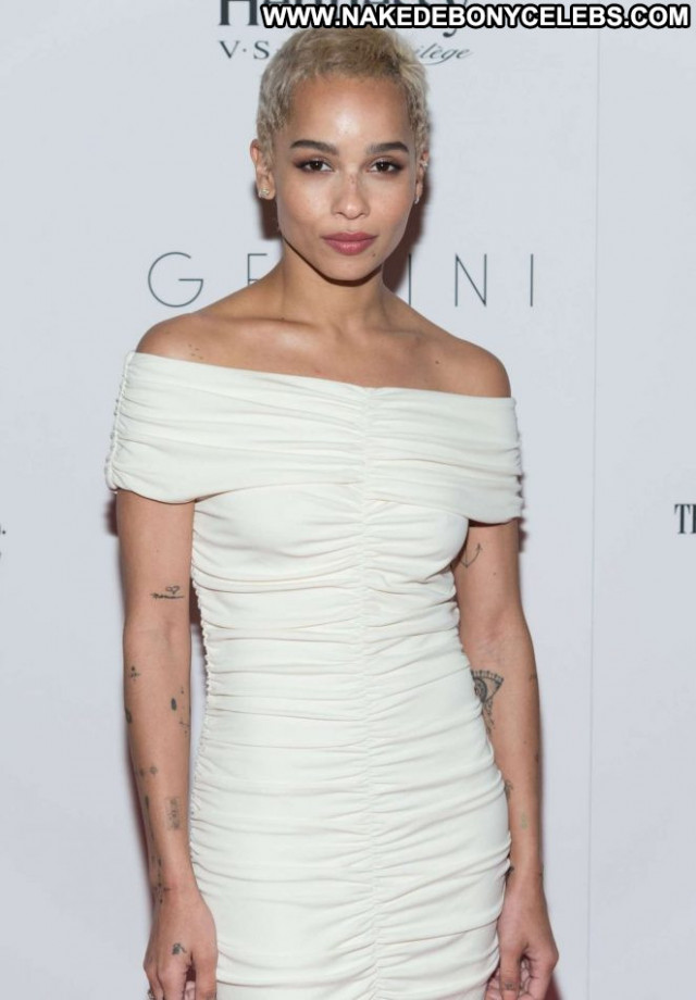 Zoe Kravitz New York Celebrity New York Babe Posing Hot Paparazzi