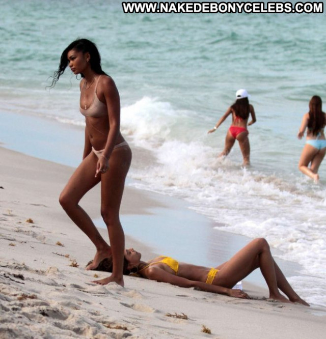 Iman The Beach Posing Hot Beach Celebrity Babe Paparazzi Bikini