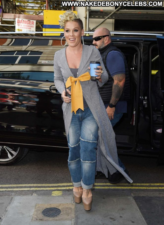 Pink No Source Babe Posing Hot Celebrity Paparazzi London Beautiful