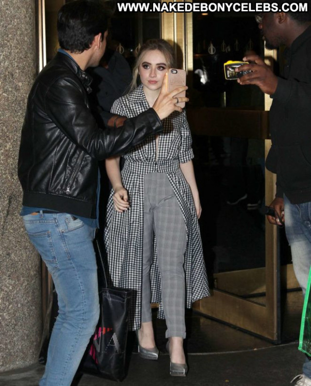 Sabrina Carpenter No Source Babe Car Paparazzi Posing Hot Nyc