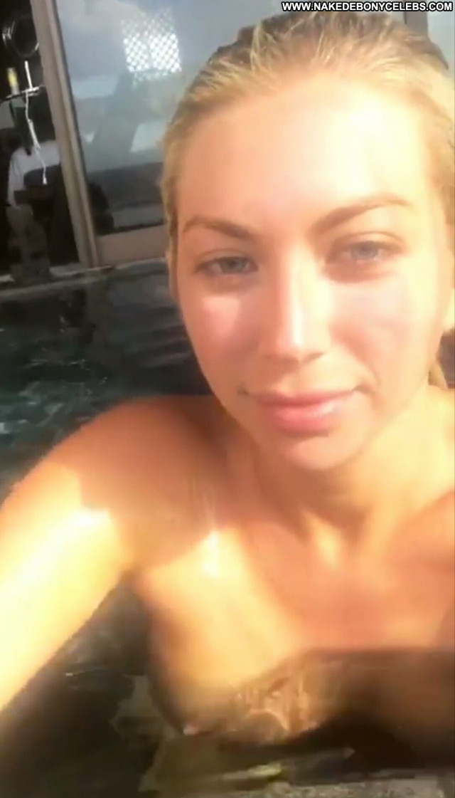 Stassi Schroeder Anna Nicole Xxx Sex Bra Car Babe Winter Sexy