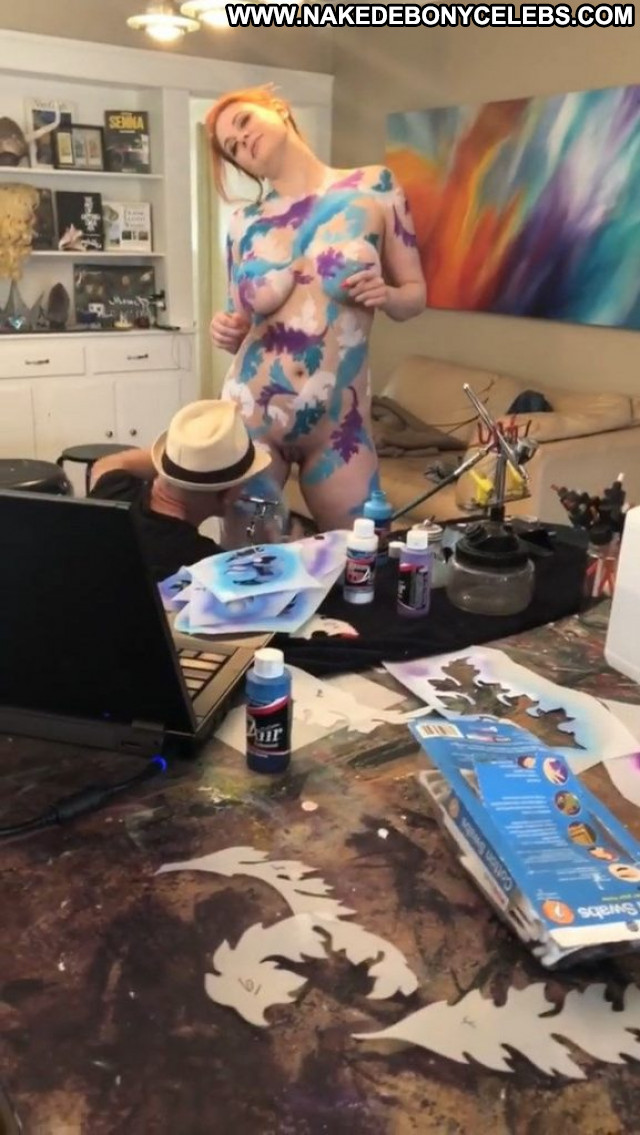 Adriana Fossa A Day Bra Sex Posing Hot Legs Porn Body Paint Car Bar