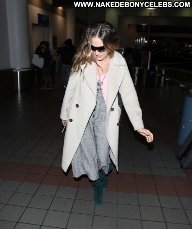 Sarah Jessica Parker Lax Airport Paparazzi Angel Los Angeles