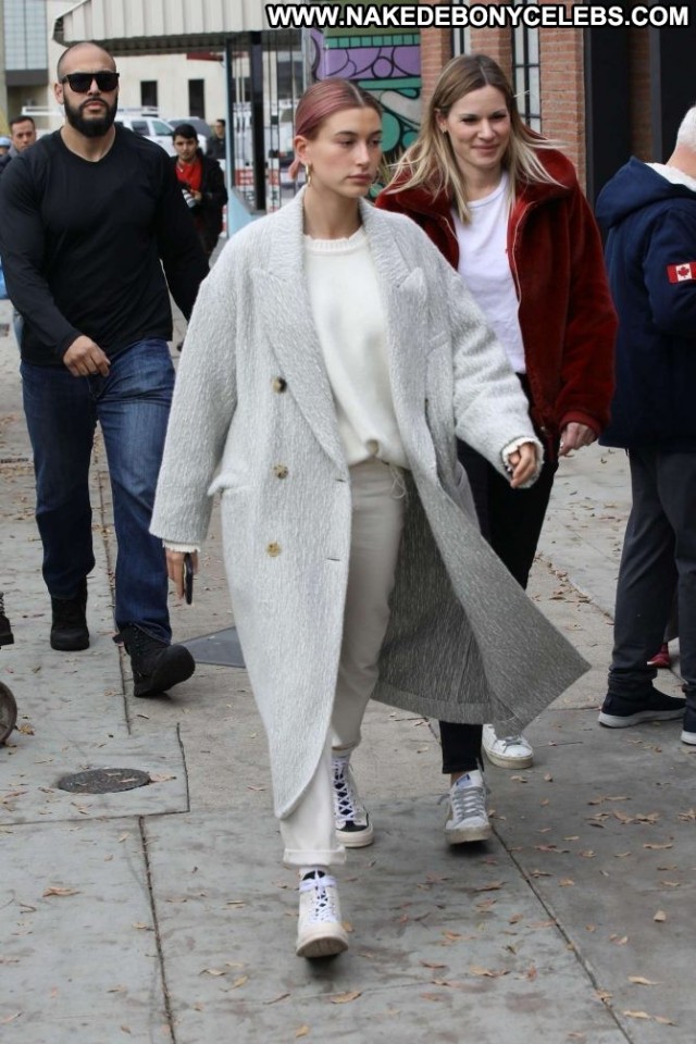 Hailey Baldwin No Source Babe Paparazzi Celebrity Posing Hot Beautiful