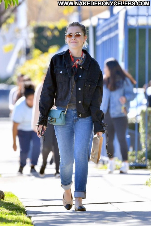 Kiernan Shipka Los Angeles Babe Los Angeles Posing Hot Paparazzi