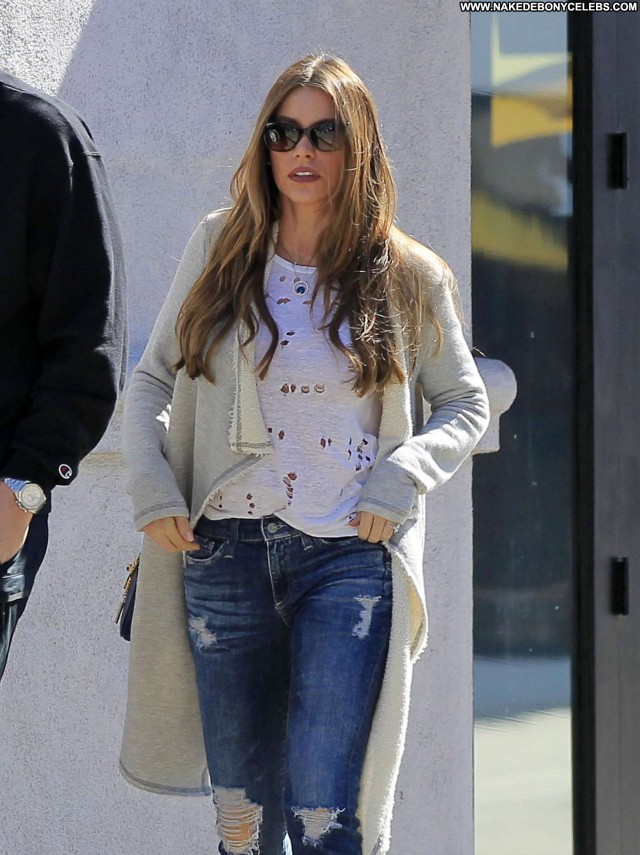 Sofia Vergara Los Angeles Angel Posing Hot Beautiful Paparazzi