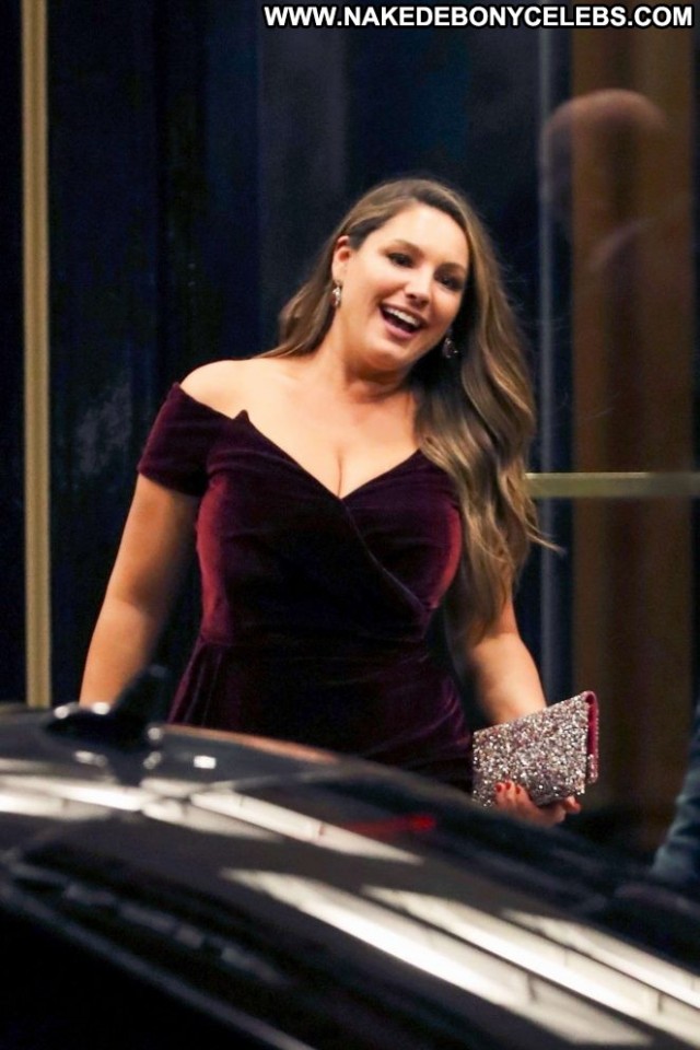 Kelly Brook No Source Posing Hot Paparazzi Babe London Hot Celebrity